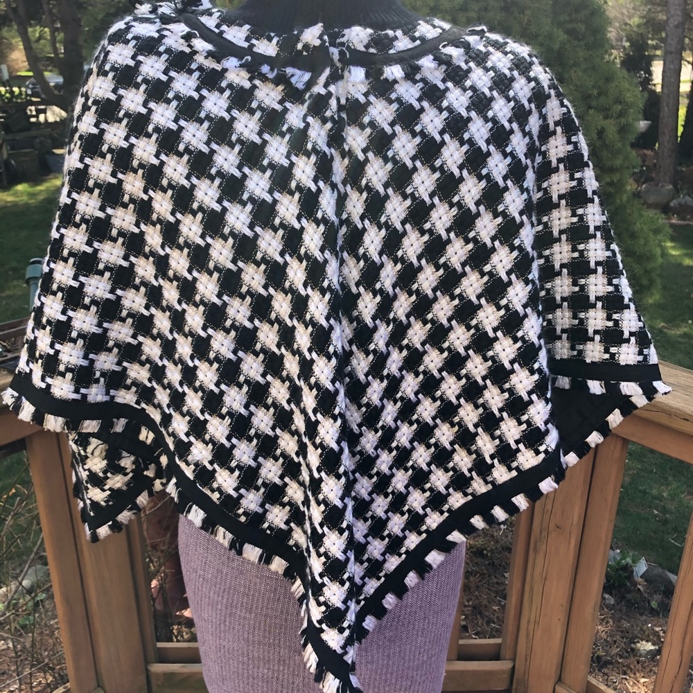 I.C.E. Spring Cape